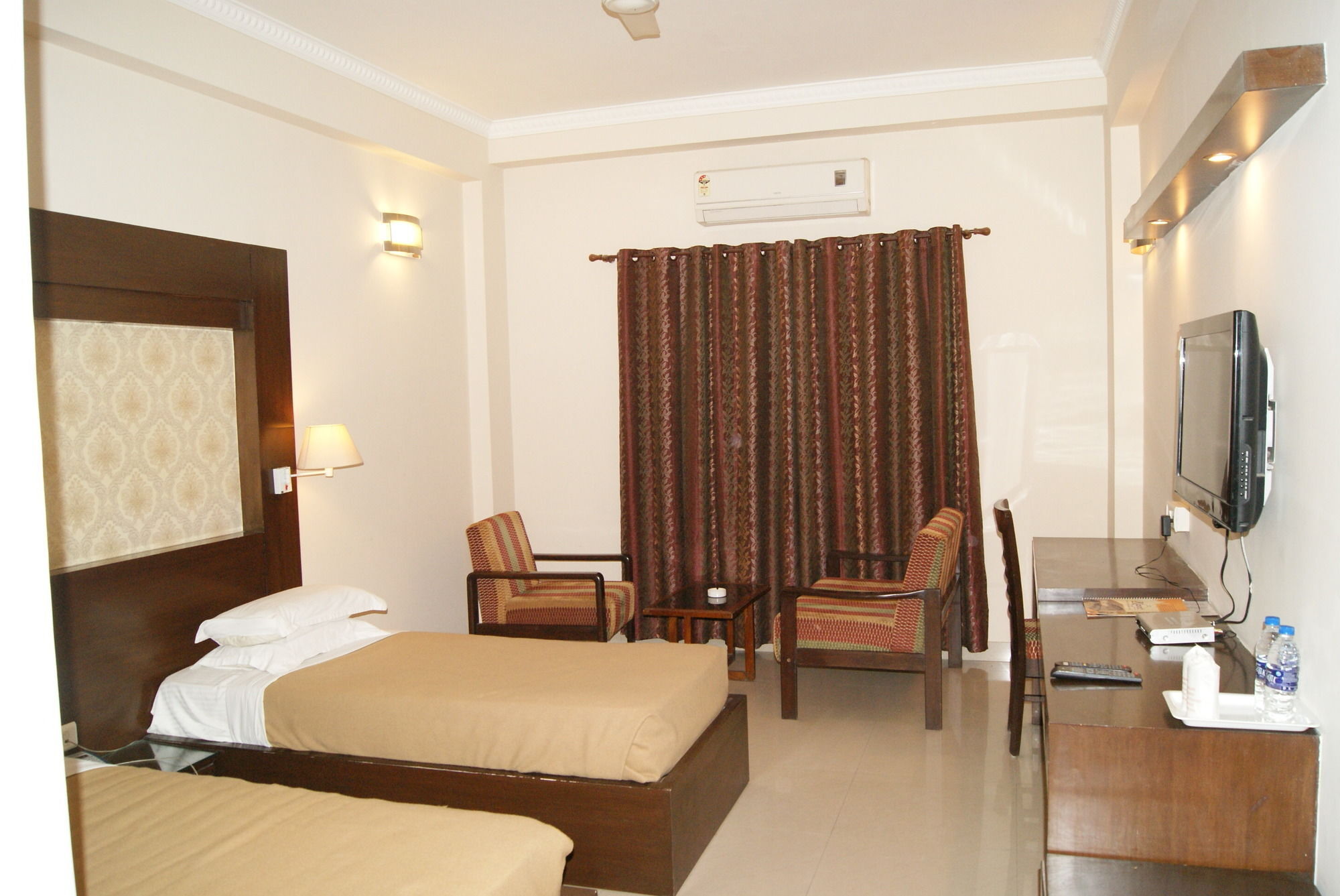 Treebo Trend Kaant Palace Fatehabad Road Agra  Dış mekan fotoğraf