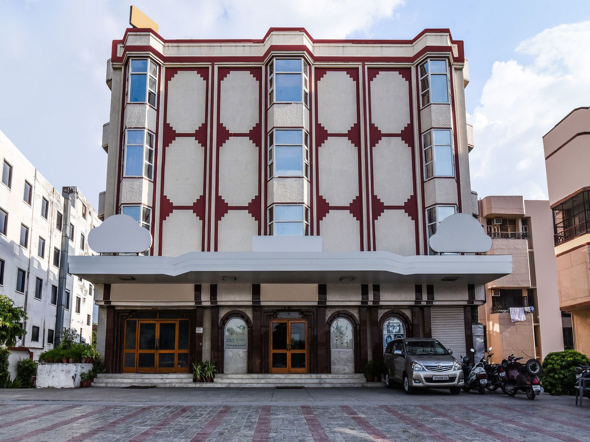 Treebo Trend Kaant Palace Fatehabad Road Agra  Dış mekan fotoğraf