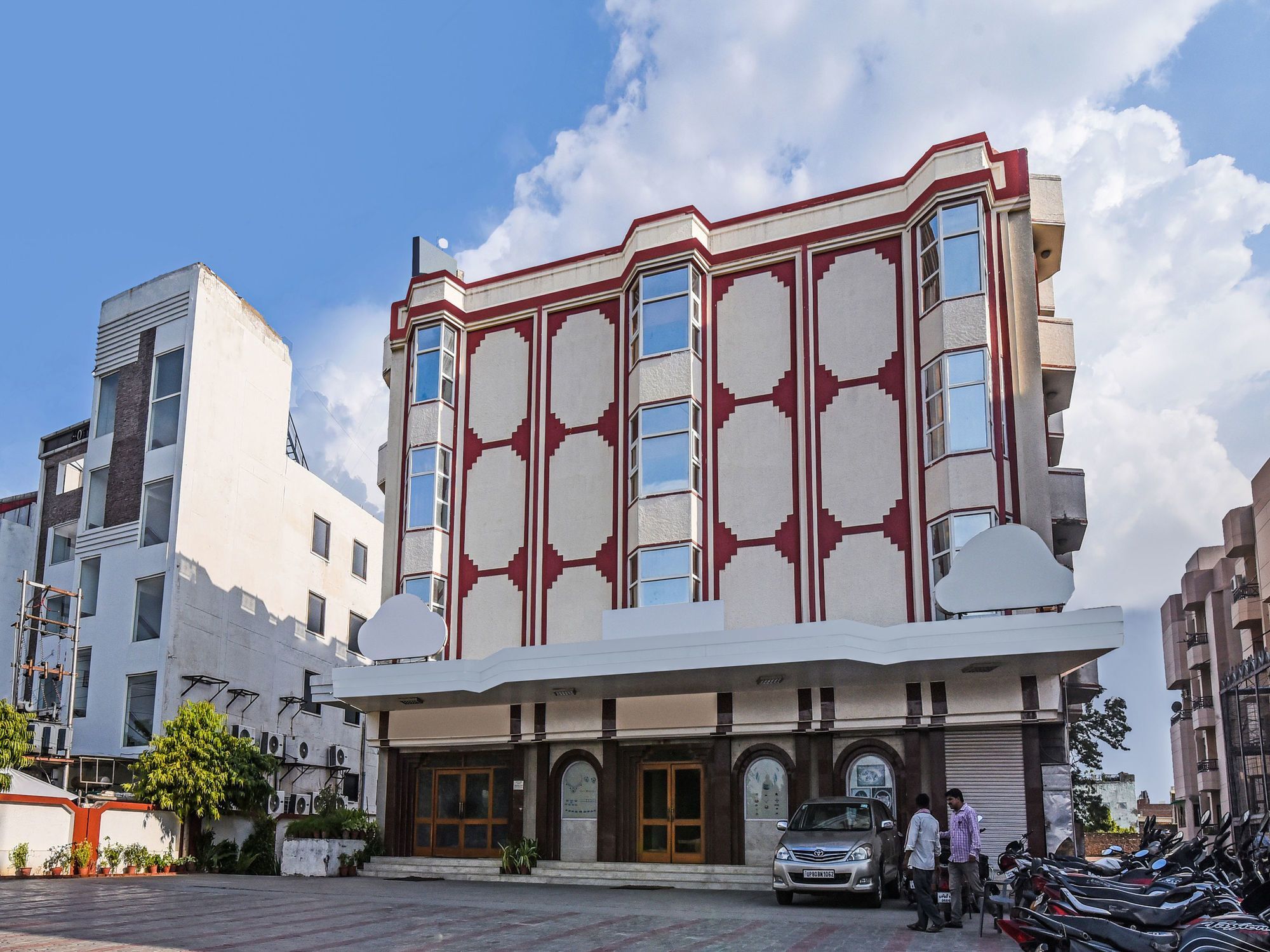 Treebo Trend Kaant Palace Fatehabad Road Agra  Dış mekan fotoğraf